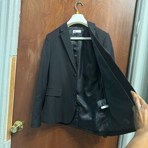 HnM’s Boy Black Blazer